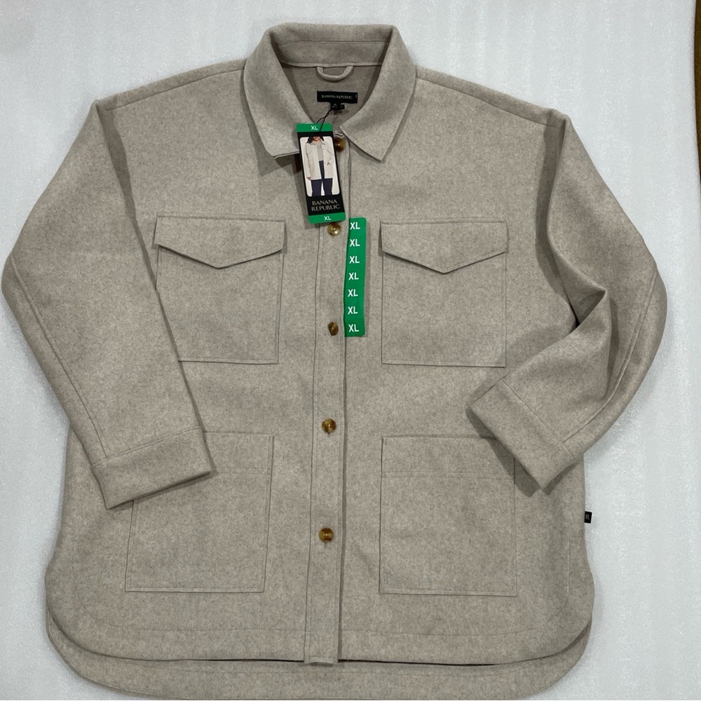 Banana Republic Oversized Shirt Jacket Tan Button Down Pockets Women’s L NWT